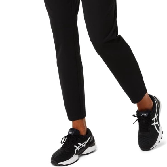 ASICS Women’s Woven Tapered Training Pant - Picture 3 of 6